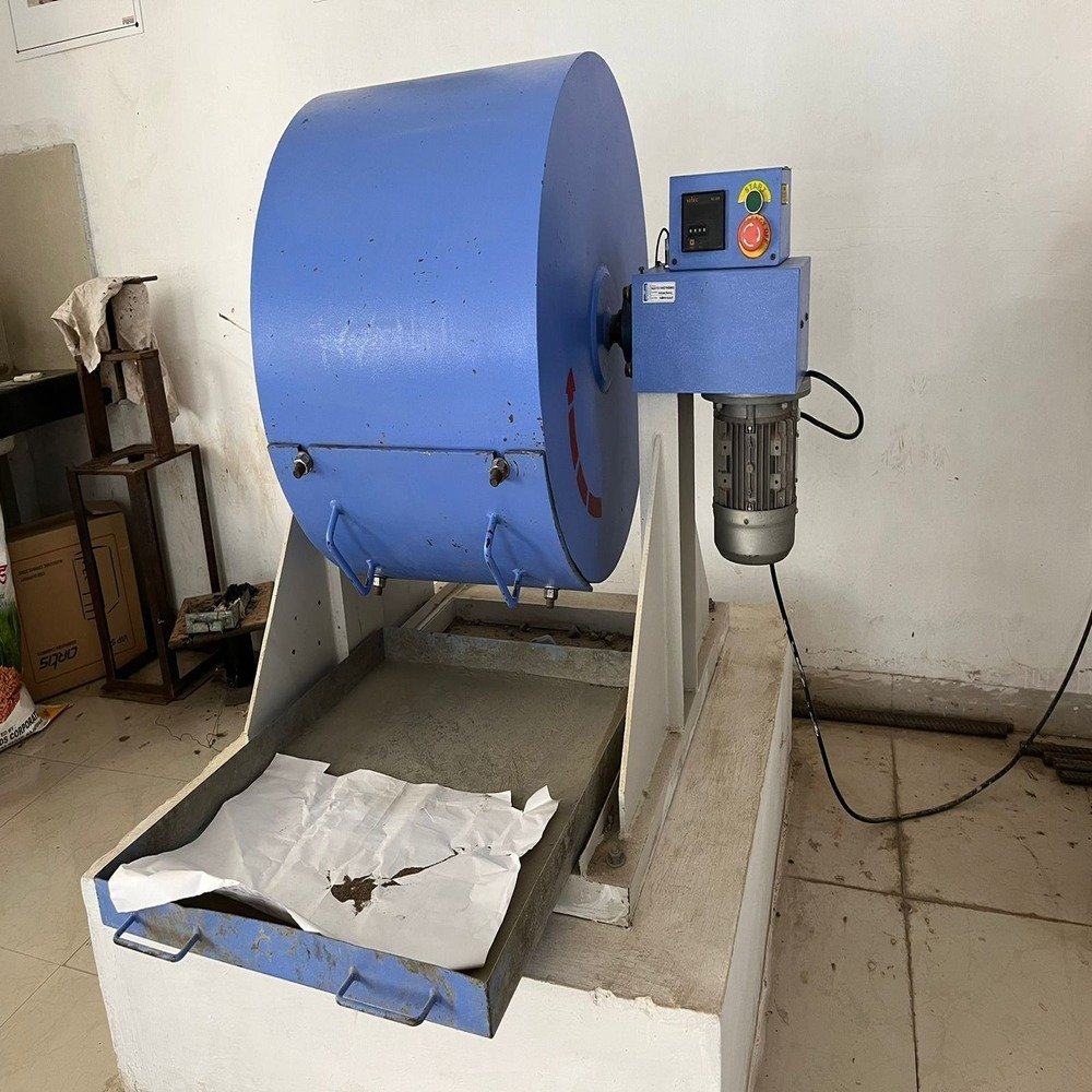 GEOTECHNICAL ENGINEERING LAB